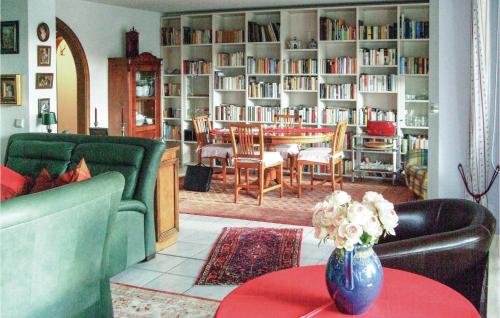 3 Bedroom Amazing Apartment In E-38644 Goslar