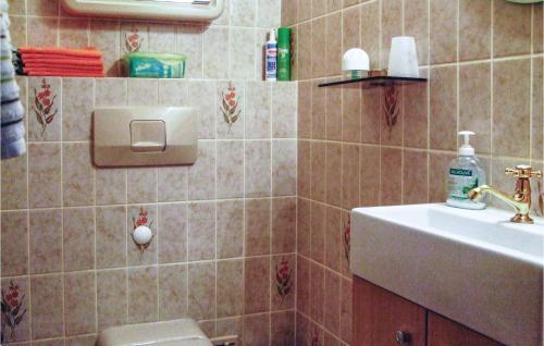 Nice home in E-38644 Goslar w/ Sauna WiFi and 2 Bedrooms - image 5