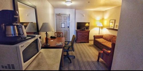 Country Inn & Suites by Radisson, Chambersburg, PA