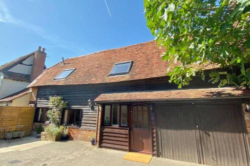 17th Century Barn In Thame, Medieval Market Town