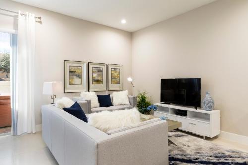 4 BR 4 BA Villa 5 min to Disneyworld 1804ft² BBQ - image 6