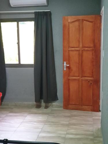 Deluxe Double Room with Balcony image 3