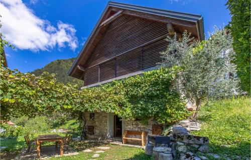 Beautiful home in Tolmin w/ Jacuzzi, WiFi and 1 Bedrooms - Tolmin
