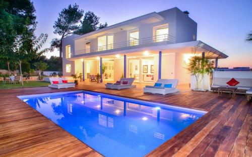  Villa Melody in Bahia de Sant Antoni