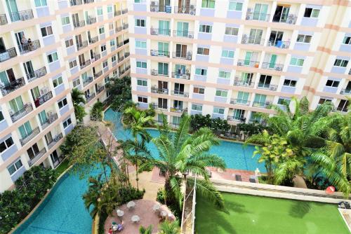 Park Lane studio apartment with swimming pool view Pattaya - image 4