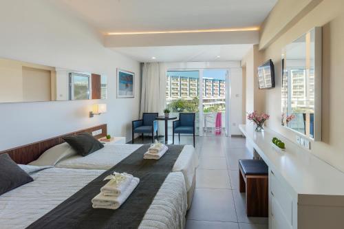 Superior Room with Inland View image 3