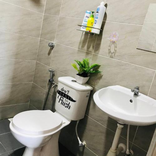 Haaniy Homestay Casa Kayangan Meru