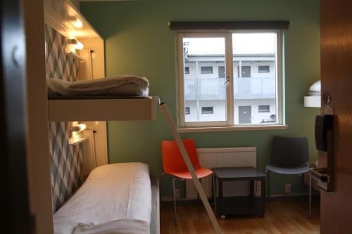 Quadruple Room with Shared Bathroom image 3