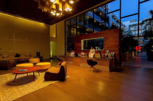 Studio close to 5th Av. w/ Amazing Roof Pool View, Gym, Spa and more!