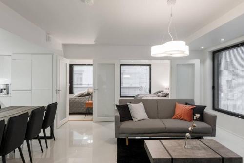 Sleek and Spacious 3 BR Apartment in City Centre, Helsinki (photo 4)