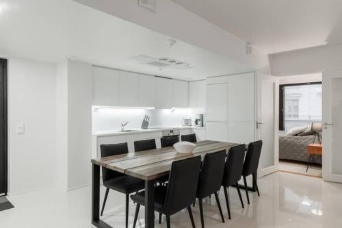 Sleek and Spacious 3 BR Apartment in City Centre, Helsinki (photo 6)