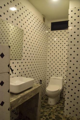 Phòng tắm, Nubdao Resort&Restaurant in Mabprachan Resevoir