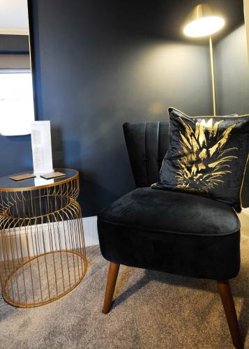 Superior Double Room image 7