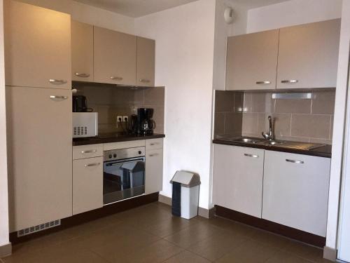 One-Bedroom Alcove or Two-Bedrooms (6 Adults)