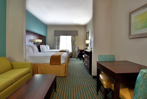 Holiday Inn Express Hotel & Suites Picayune