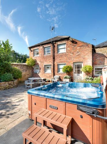 Oakerthorpe Holiday Village - image 3