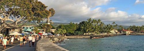 Holiday Inn Express & Suites Kailua-Kona