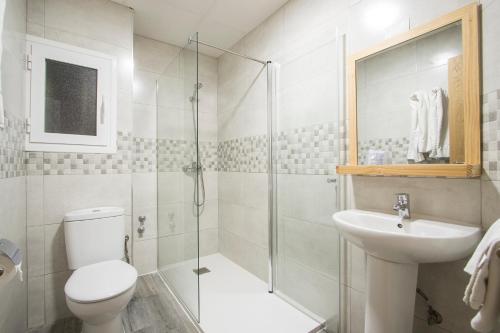 Bathroom, Hotel Benidorm City Olympia in Benidorm - Costa Blanca