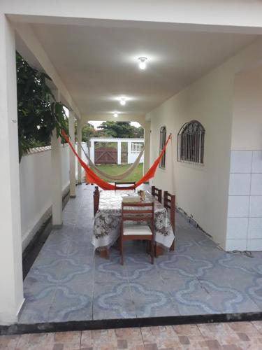 ระเบียง/ชานเรือน, Casa familiar em São Pedro da Aldeia - RJ (Casa familiar em Sao Pedro da Aldeia - RJ) in ชารดิงโมราดาดาอัลเดยา