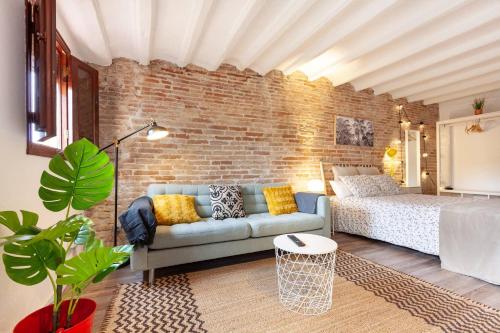  Loft in Historic Center of Tarragona Santa Anna St by Batuecas in Tarragona