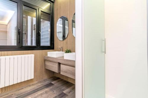 INCREDIBLE Apartment just steps from Gran Via by Batuecas, Madrid (photo 7)