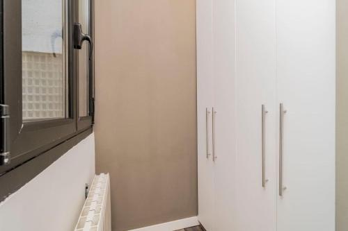 INCREDIBLE Apartment just steps from Gran Via by Batuecas, Madrid (photo 10)