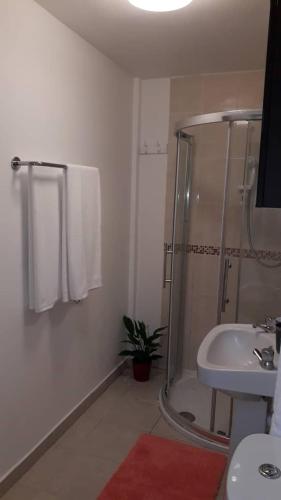 Cosy London holiday Home (Near O2 arena)