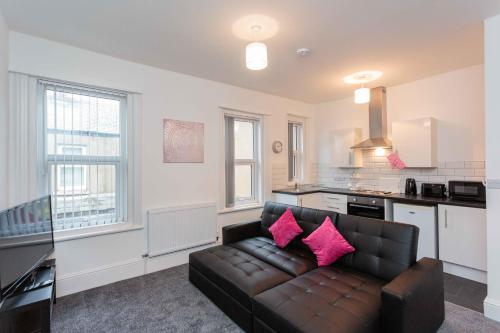 Cherry Property - Berry Apartments - image 8