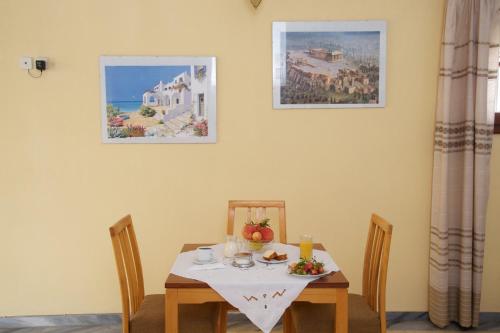 Restaurant, Moustakis Hotel in Pilarei