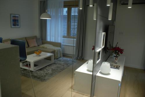 SLANNA Luxury & Modern Near the Fortress - image 11
