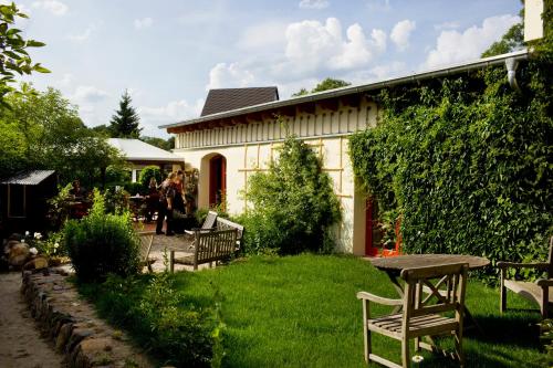 Kulturgasthof Alte Reederei 3