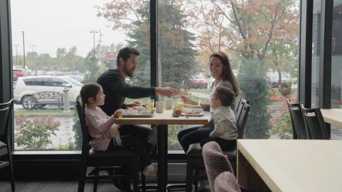 240841170 Hôtel & Suites Normandin Lévis
