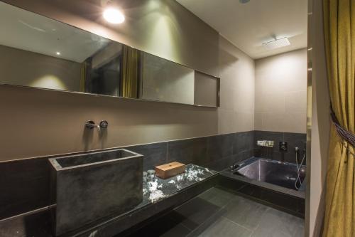 SR Hotel Magok Room Type - Deluxe Double Room with All-Day Swimming Pool Access for 2