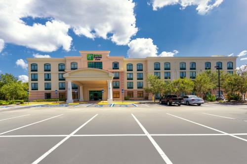 Holiday Inn Express & Suites Bradenton East-Lakewood Ranch