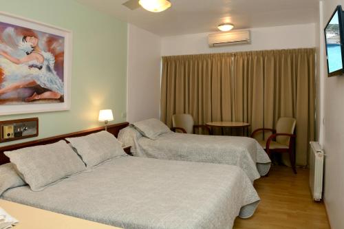Triple Room image 2