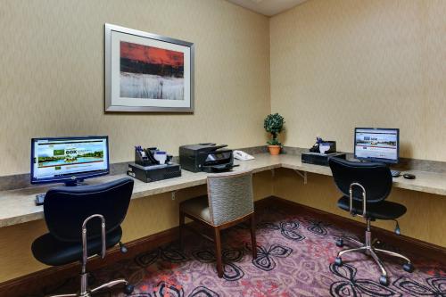 Holiday Inn Express Hotel & Suites Lancaster-Lititz