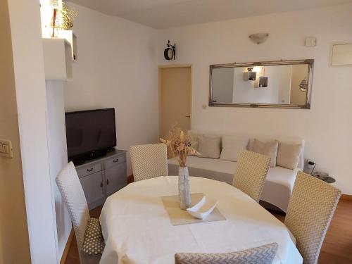  Apartments Vanja in Omiš