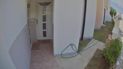 2 bedrooms, 3 beds