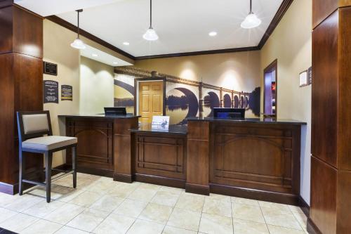 Staybridge Suites Lansing-Okemos Photo 13