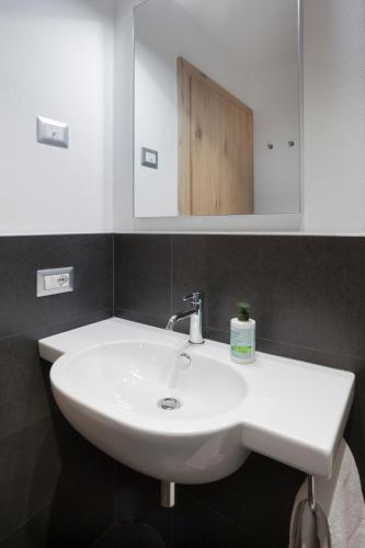 Apartment with Garden View