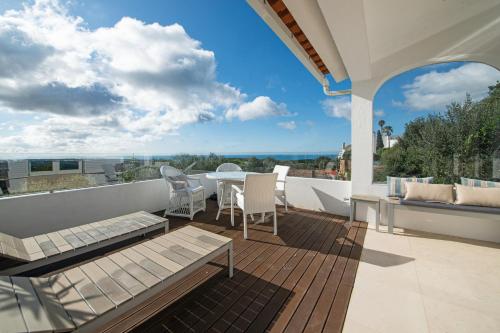ระเบียง/ชานเรือน, Sea View Cascais Design Villa in มัลเวย์รา ดา เซร์รา