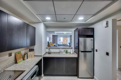 Luxury Apartments at Balqis Residence - image 14