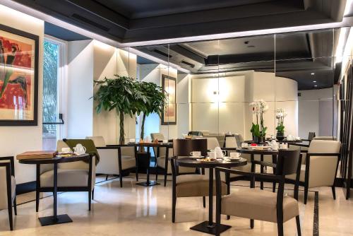 Restaurant, 47 Boutique Hotel in Colosseum and Foro Romano