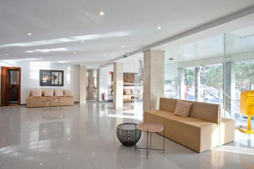 ردهة, فندق واي أبارتامنتوس بلايا مار (Hotel y Apartamentos Playa Mar) in ماناكور