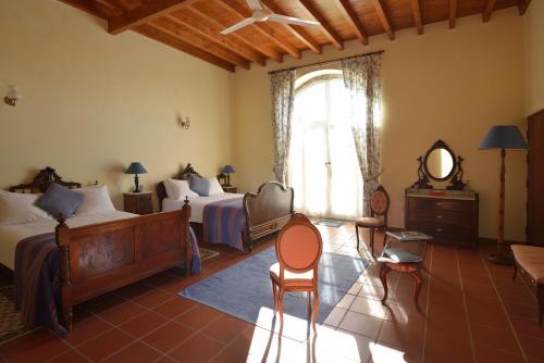 Two-Bedroom Suite with Pool View image 3