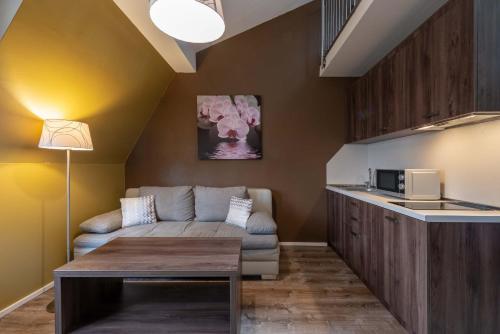 Empress Boutique Hotel - image 9