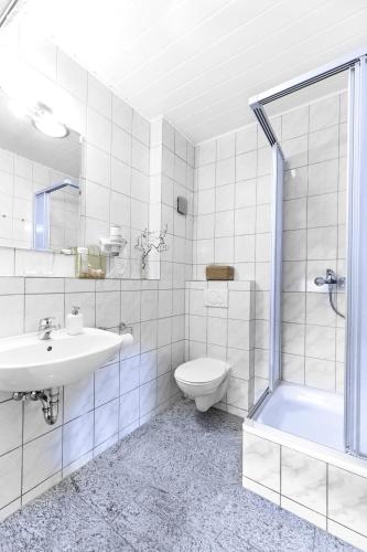 Bathroom, Gastehaus Achenbach in Siefersheim
