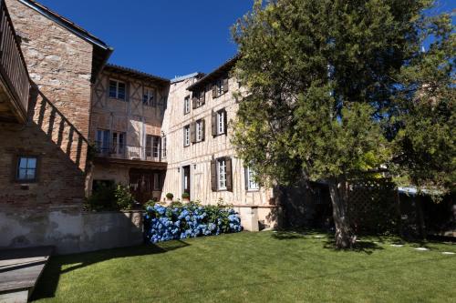 Relais de Poste Superbement Rénové gîte à louer Puylaurens