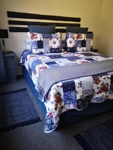 2 bedrooms, 3 beds