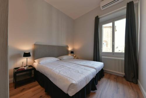 Apartments Florence Santa Croce Terrace Deluxe - image 11